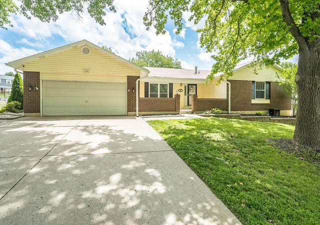 Photo of 6 Lake Meramec Dr, St Peters, MO 63376