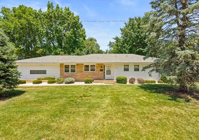 Photo of 2001 SW Smith St, Blue Springs, MO 64015