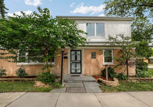 Photo of 3700 Roth Ter, Skokie, IL 60076