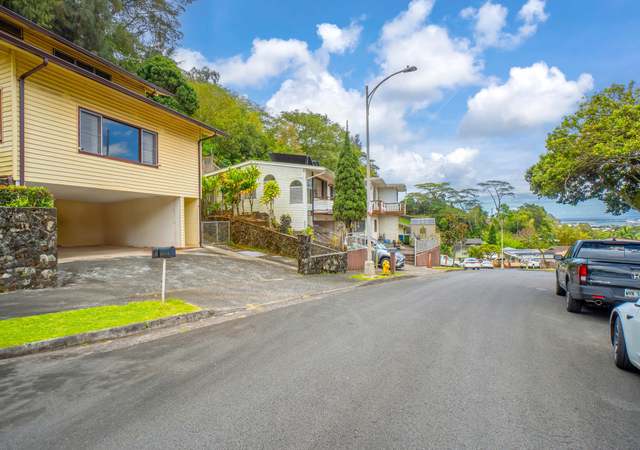 Photo of 3059 Ukiuki Pl, Honolulu, HI 96819