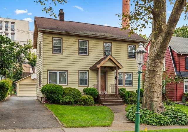 Photo of 20 Hathaway Pl, Glen Ridge, NJ 07028