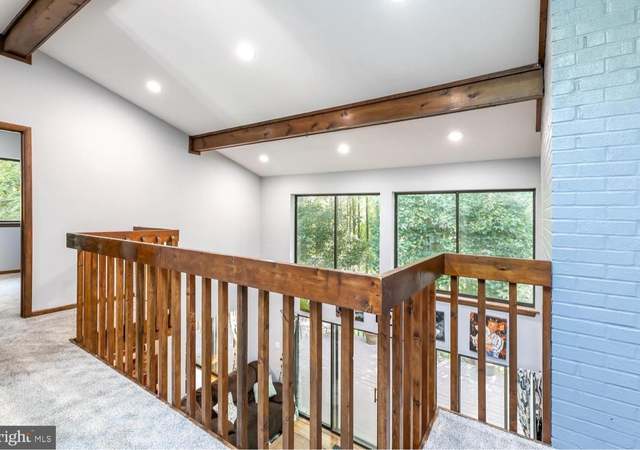 Photo of 1929 Hunter Mill Rd, Vienna, VA 22182