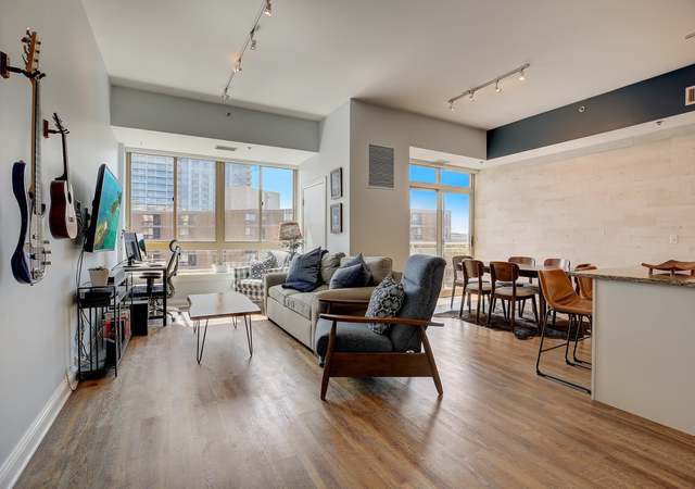 Photo of 230 W Division St #702, Chicago, IL 60610