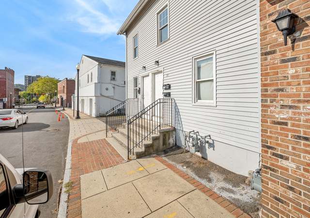 Photo of 72 Grove St, Meriden, CT 06451