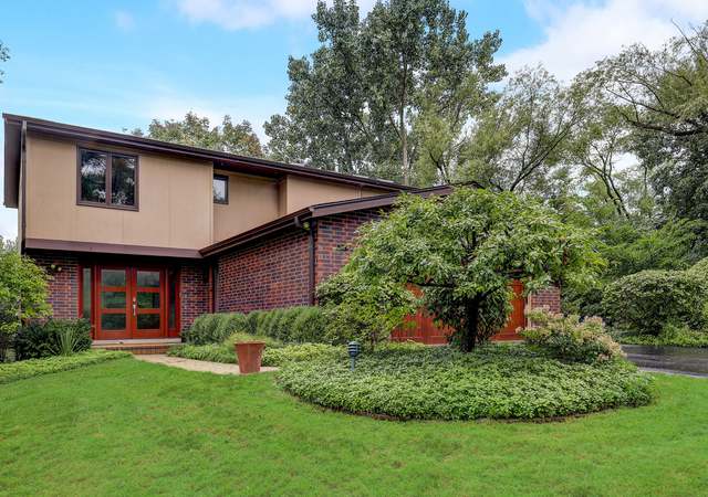 Photo of 673 Old Trail Rd, Highland Park, IL 60035