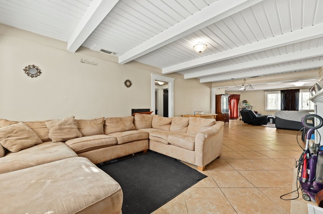 2117 Cortez Ln, Sacramento, CA 95825