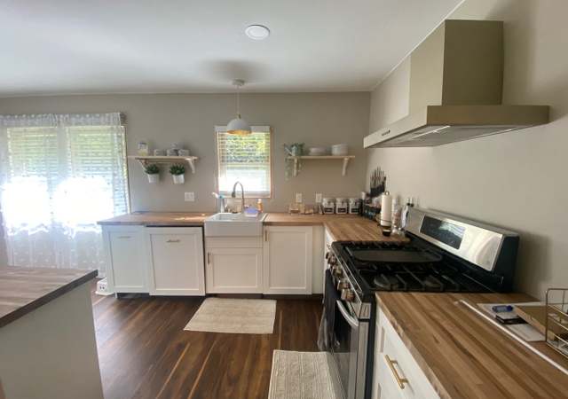 Photo of 13110 W Needham Dr, New Berlin, WI 53151