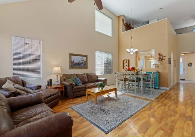 Photo of 554 Poets Sq, Fallbrook, CA 92028