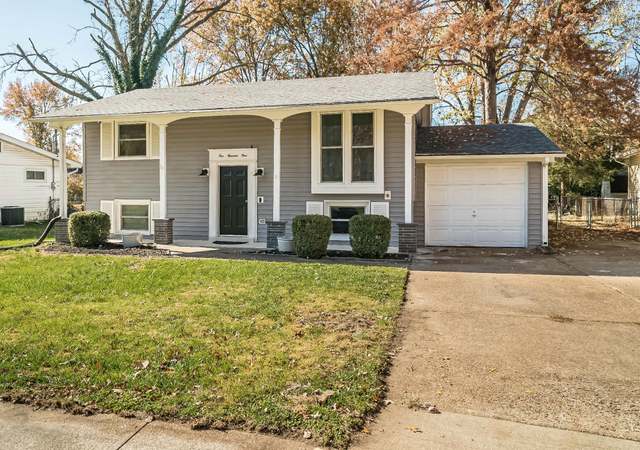 Photo of 409 Coventry Ln, Manchester, MO 63021