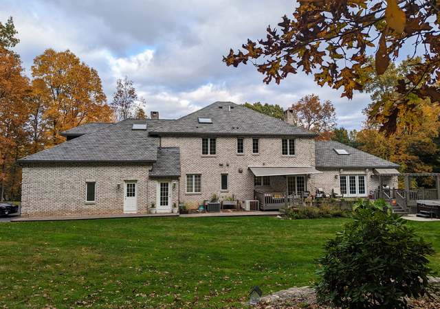 Photo of 10 Stone Hill Rd, Westborough, MA 01581