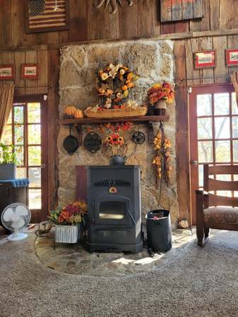 Property at 31 Byrum Ln, Vallonia, IN 47281, 4 beds, 3 baths