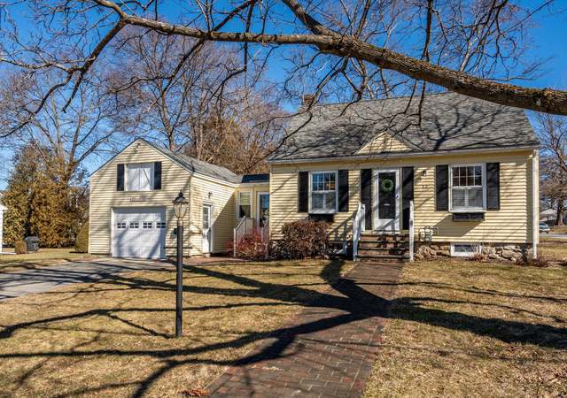 Photo of 12 Pembrook Rd, North Andover, MA 01845