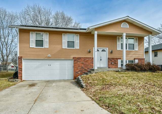 Photo of 11 El Perro Dr, St Peters, MO 63376