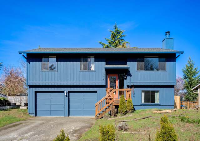 Photo of 10425 SW 43rd Ave, Portland, OR 97219
