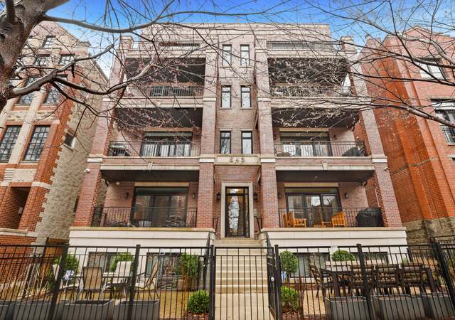 Photo of 843 W Buckingham Pl Unit 2W, Chicago, IL 60657