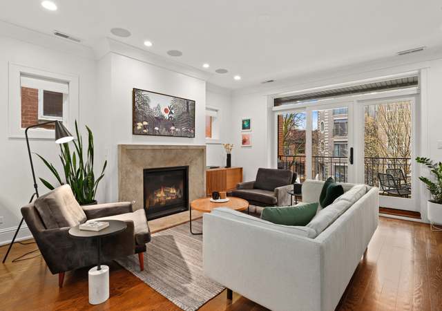 Photo of 843 W Buckingham Pl Unit 2W, Chicago, IL 60657