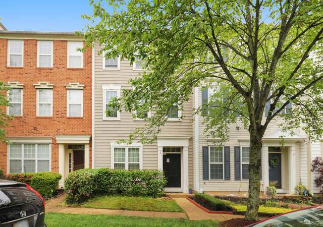 Photo of 26026 Priesters Pond Dr, Chantilly, VA 20152