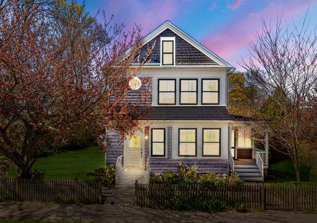 Photo of 21 Cottage St, Marion, MA 02738