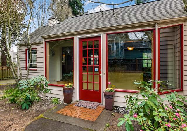 Photo of 1525 NE 113th St, Seattle, WA 98125