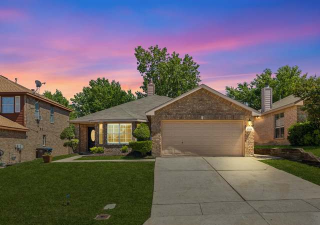 Property at 9709 Maryville Ln, Fort Worth, TX 76108, 3 beds, 2 baths