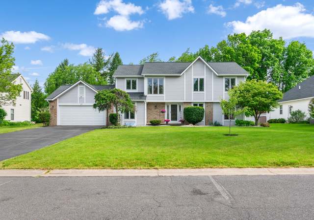 Photo of 27 Devonwood Ln, Pittsford, NY 14534