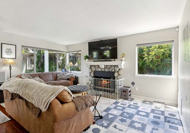 Photo of 312 Barrington Cir, Redlands, CA 92374