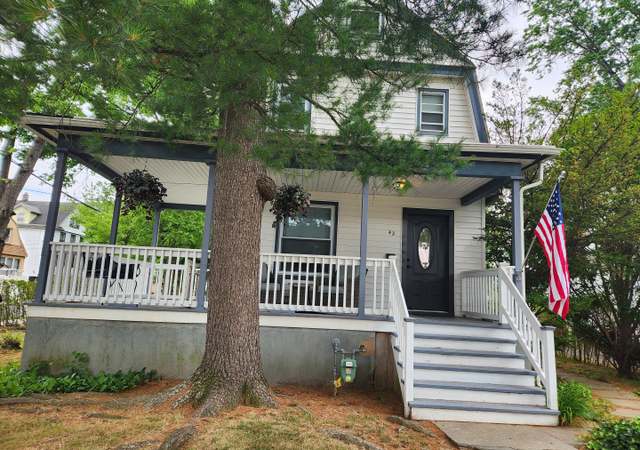 Property at 42 Charles St, Roselle Park Boro, NJ 07204-2202, 3 beds, 1.5 baths