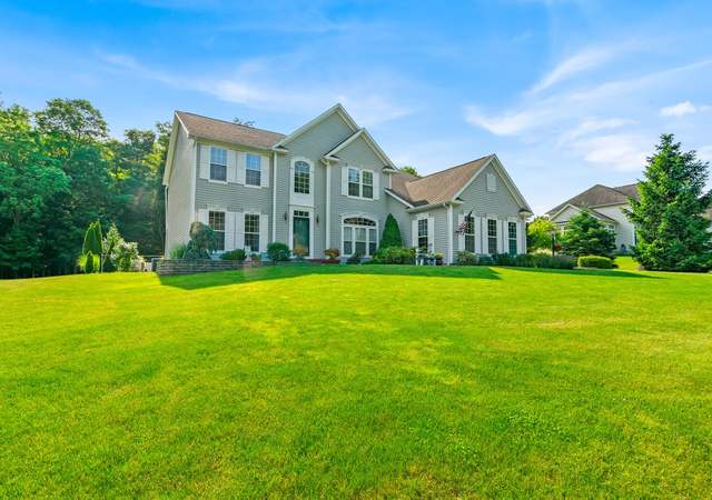 Photo of 257 Stonefield Ln, Farmington, NY 14425