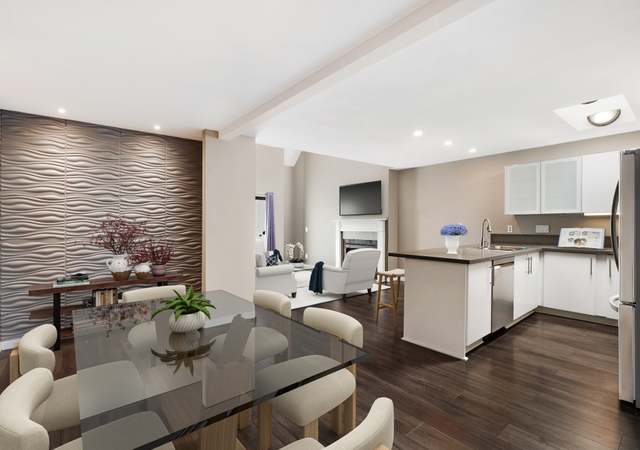 Photo of 8338 Regents Rd Unit 3 O, San Diego, CA 92122
