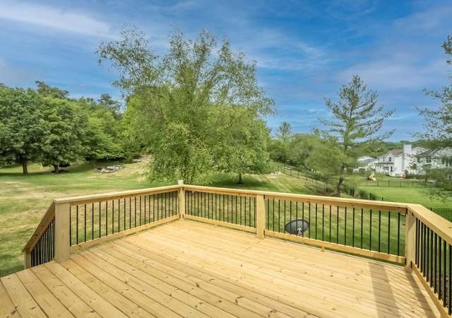 Photo of 942 Kiefer Trails Dr, Ballwin, MO 63021