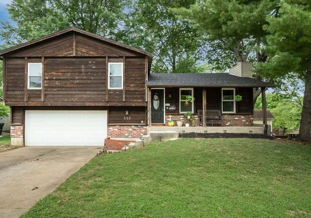 Photo of 111 Whispering Oaks Dr, St Charles, MO 63304