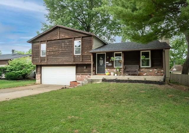 Photo of 111 Whispering Oaks Dr, St Charles, MO 63304
