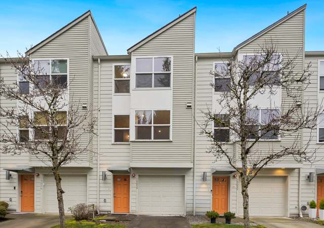 Property at 19054 14th Ct NE, Shoreline, WA 98155, 2 beds, 2 baths