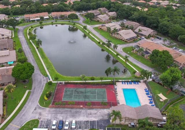 Photo of 333 Maplecrest Cir, Jupiter, FL 33458