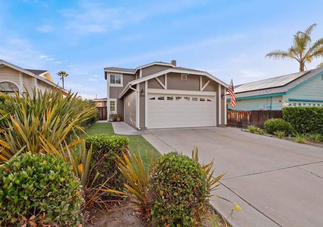Property at 10421 Les Arbres Pl, San Diego, CA 92131, 4 beds, 4 baths