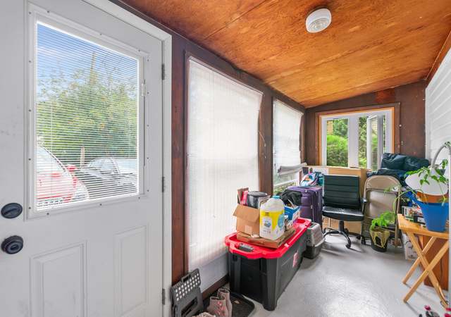 Photo of 245 W North St, Geneva, NY 14456