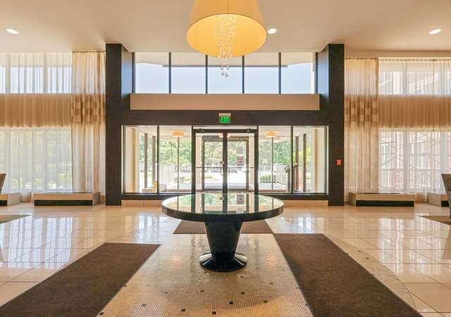 Photo of 12900 Lake Ave #915, Lakewood, OH 44107