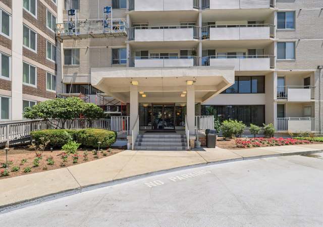 Photo of 12900 Lake Ave #915, Lakewood, OH 44107