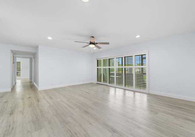 Property at 502 Osprey Dr Unit 20b, Delray Beach, FL 33444, 2 beds, 2 baths
