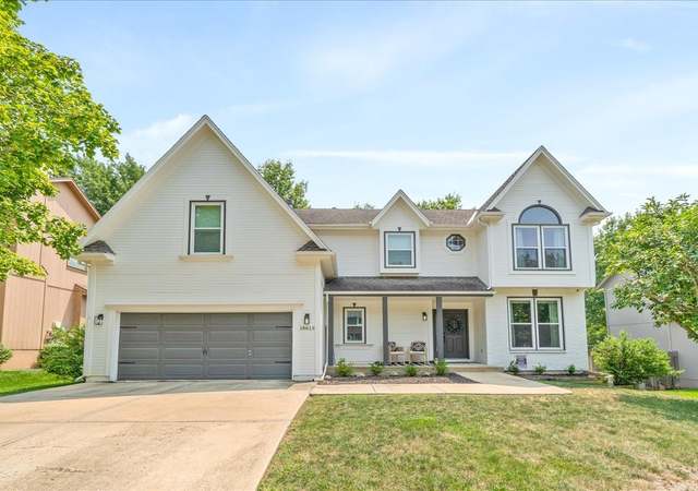 Photo of 18613 W 117th St, Olathe, KS 66061