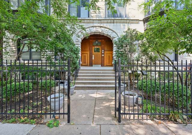 Photo of 814 W Roscoe St Unit 1SE, Chicago, IL 60657