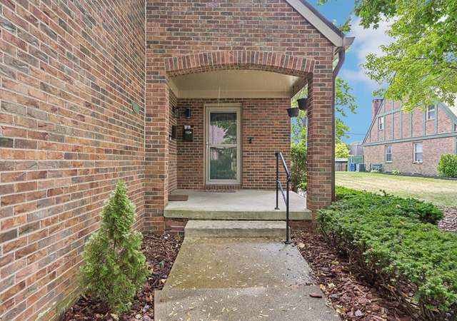 Photo of 1535 Sandringham Ct, Columbus, OH 43220