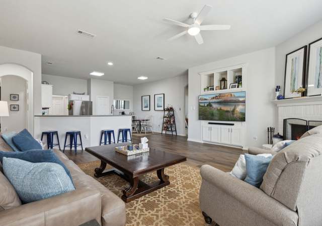 Property at 2820 Lone Ranger Trl, Little Elm, TX 75068, 4 beds, 2 baths