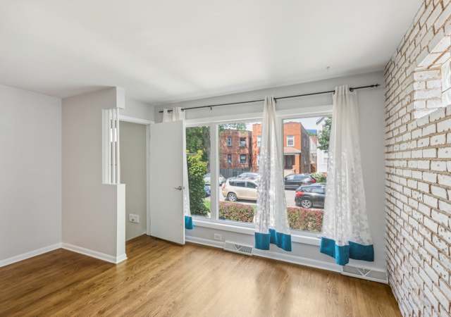 Photo of 3021 N Elbridge Ave, Chicago, IL 60618