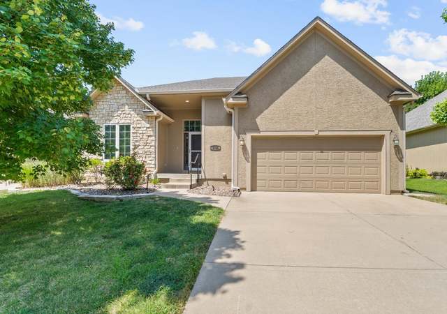 Photo of 4720 Meadow View Dr, Shawnee, KS 66226
