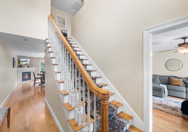 Photo of 112 Pinewood Dr #112, Gardner, MA 01440