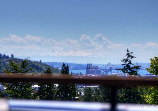 Photo of 3054 24th Ave W, Seattle, WA 98199