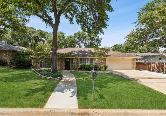 Property at 5719 Overridge Ct, Arlington, TX 76017, 3 beds, 2 baths