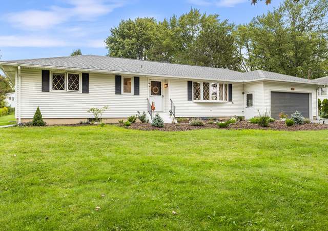 Photo of 6513 Kermit Ln, East Syracuse, NY 13057