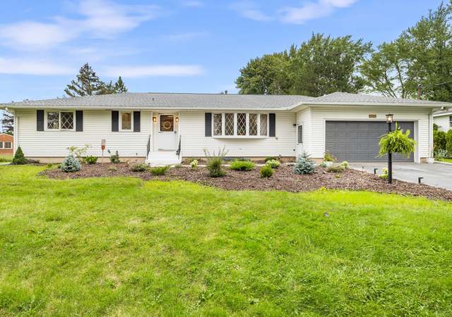 Photo of 6513 Kermit Ln, East Syracuse, NY 13057